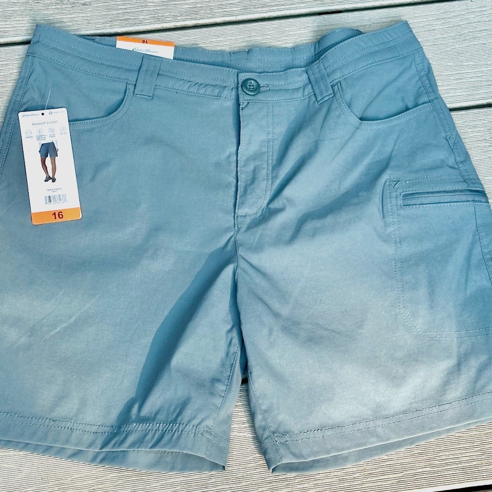 Eddie Bauer Ranier Shorts, Graphite Gray, Size 16